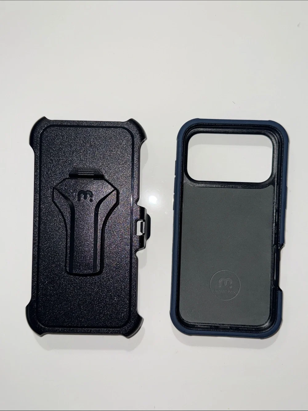 MyBat Pro Maverick Series Rogue Edition MagSafe Case for Apple iPhone 17 Pro blu